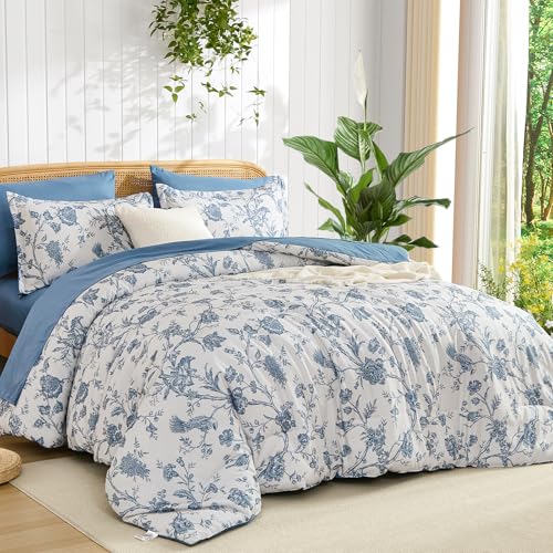 Save $30 on Luxudecor 7-Piece Floral Comforter Set - Image 4