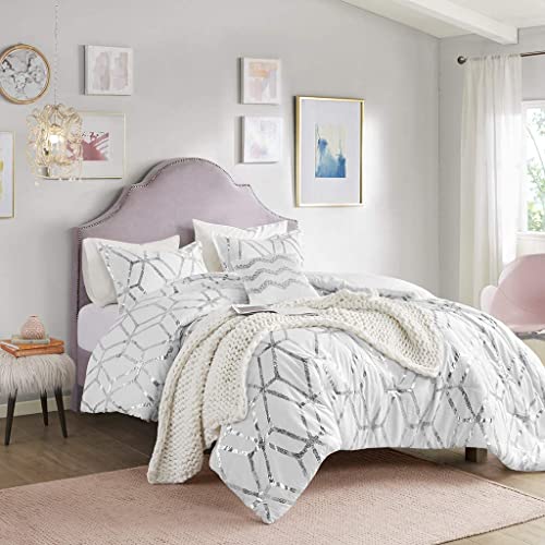 Save 72% on Comfort Spaces Vivian Comforter Set - Image 3