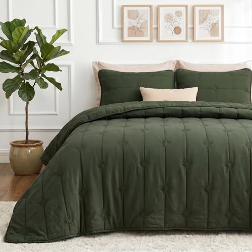 Up to 33% Off Bedsure Queen Quilt Set - Ultra Soft & Breathable - Image 1