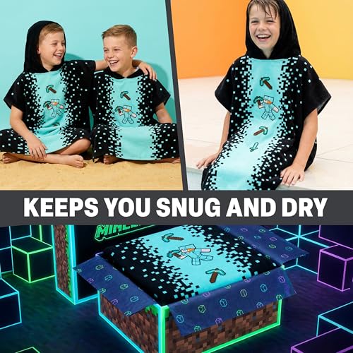 Minecraft Hooded Towel Poncho for Kids & Teens - Image 3